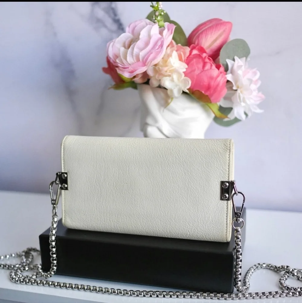 💖Authentic CHANEL TRIFOLD Wallet - Picture 3 of 13